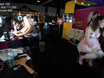 vivid_whit's chat room