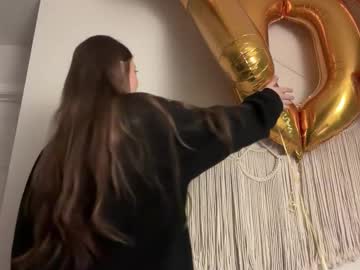 fantasyella's chat room