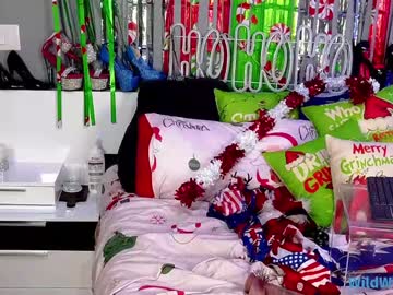 wildwifebarbie's chat room