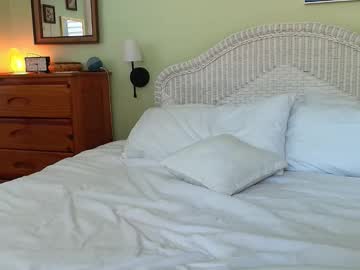 sunniemilf's chat room