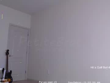 petitebrat's chat room