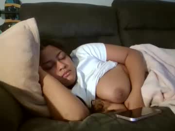 adriana318798's chat room