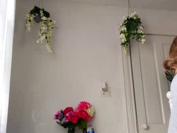 sunluscious's chat room