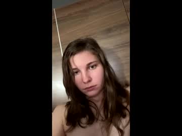 deepthroatqueen33's chat room