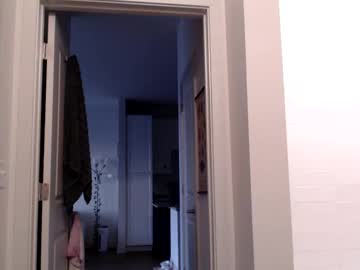 lilyyymonroee's chat room