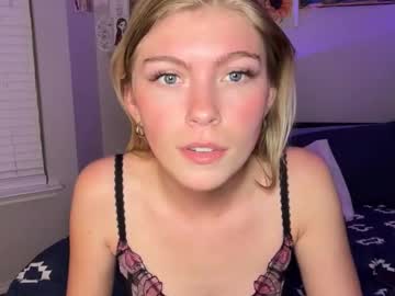 elliee81's chat room