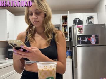 tiffstreatsxoxo's chat room