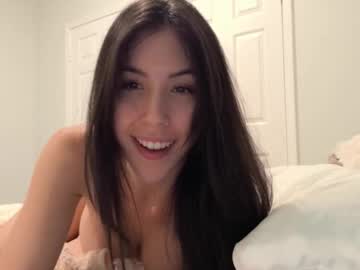lilylustxoxo's chat room