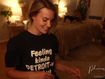 phoenix_taylor's chat room