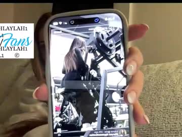 laylahlaylah1's chat room