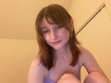 tinytittytia's chat room