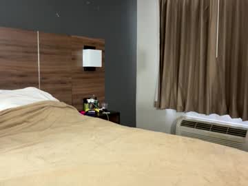 deepthroatqueen33's chat room