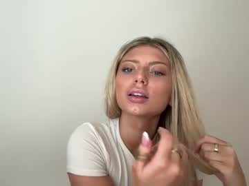 summerclarkee's chat room