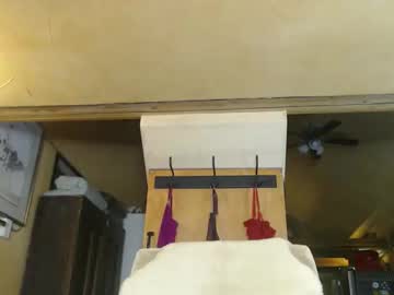 kimberlyfaysantana's chat room