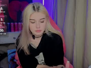 lilhornyprincess's chat room