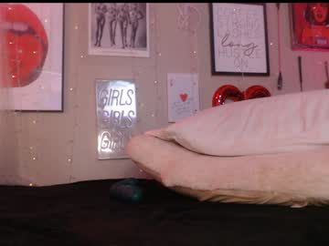 milf_lacey's chat room