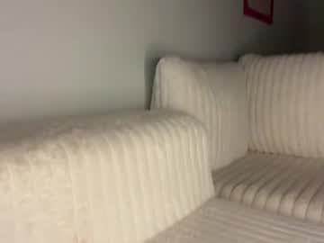 babyyolyy's chat room