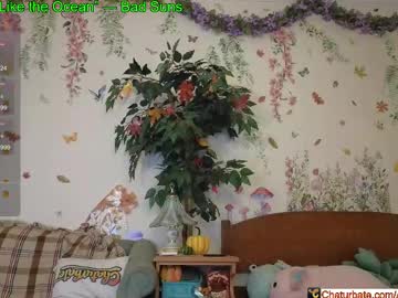 aliceriverscam's chat room