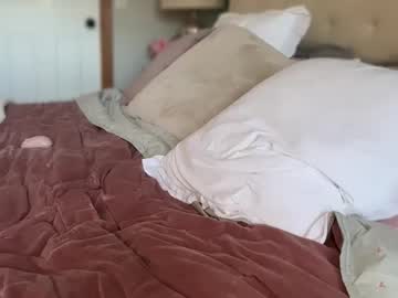 officiallyonlytams's chat room