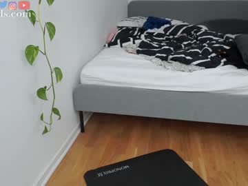 serareads's chat room