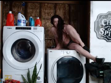 rosegold18's chat room