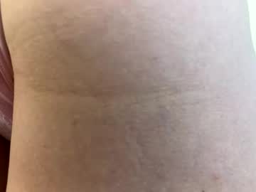 hawt_ass_milf's chat room