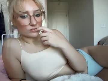 lilybrown07's chat room