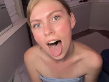 elliee81's chat room