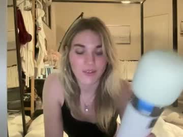 bellaxrxx's chat room