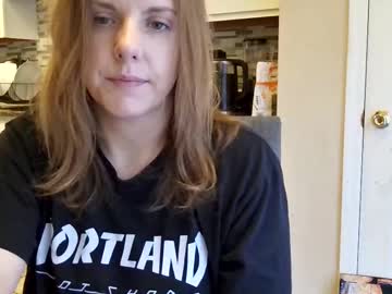 tinywithtiddies's chat room