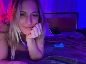 little_lies's chat room