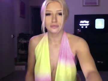 littlelovergirllindz's chat room