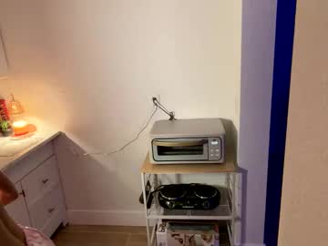 emilyyyt's chat room