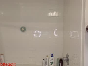 charlottegotit's chat room