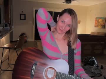 kaileeshy's chat room