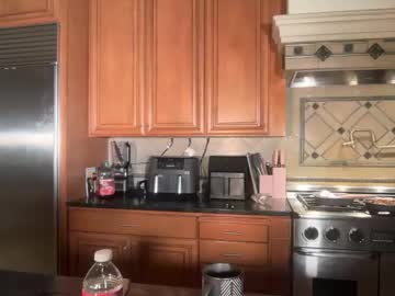 lilymaeee's chat room