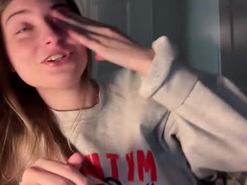 fantasyella's chat room