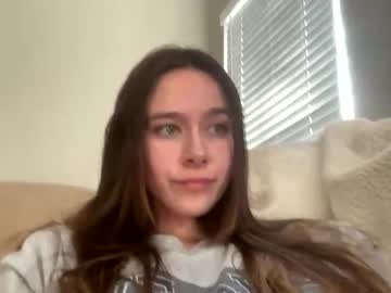 lucy12821's chat room