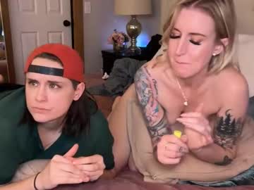 officiallyonlytams's chat room