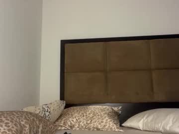 dollyrhodesss's chat room