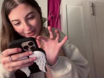 fantasyella's chat room