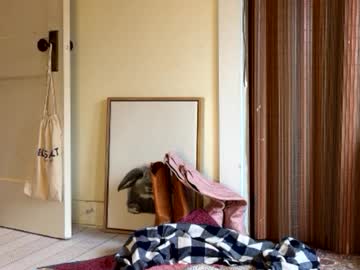 mommamia12's chat room