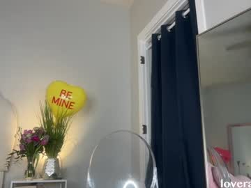 saraloverays's chat room