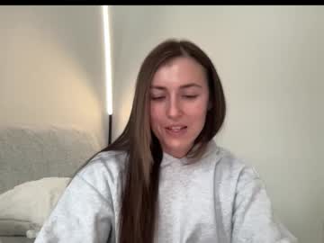 laylahlaylah1's chat room