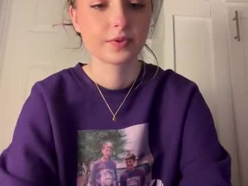 fantasyella's chat room