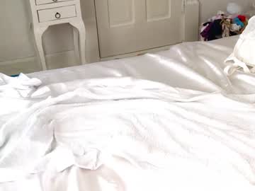 sunluscious's chat room