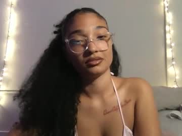 rosalinatoosexy's chat room