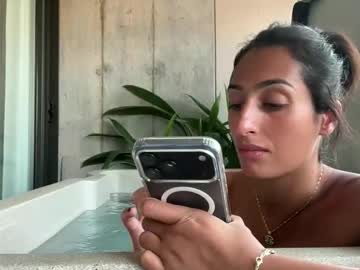 camiliakxoxo's chat room