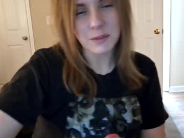 tinywithtiddies's chat room