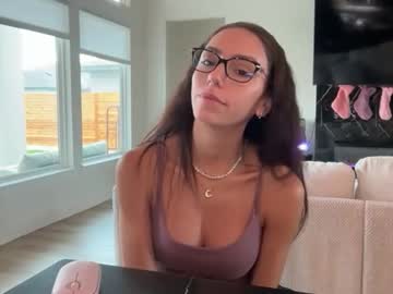 itscaylawatsun's chat room